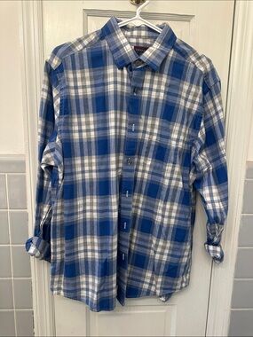 UNTUCKit Light Weight Button Down